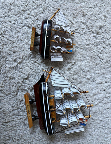 Segelschiff modell - 2x,