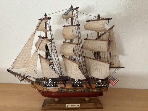 Modellschiff aus holz - modellschiff,